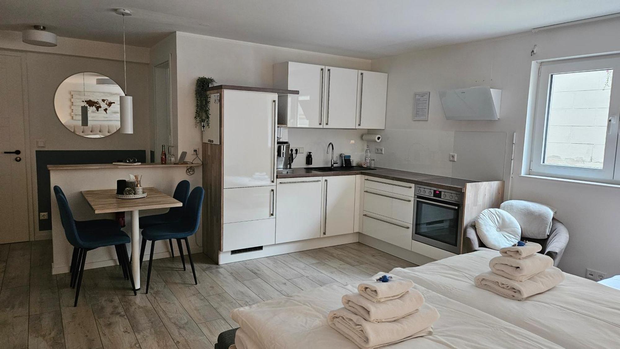 Enny Suite Apartment Im Schoenen Rheinland Lohmar Exterior photo